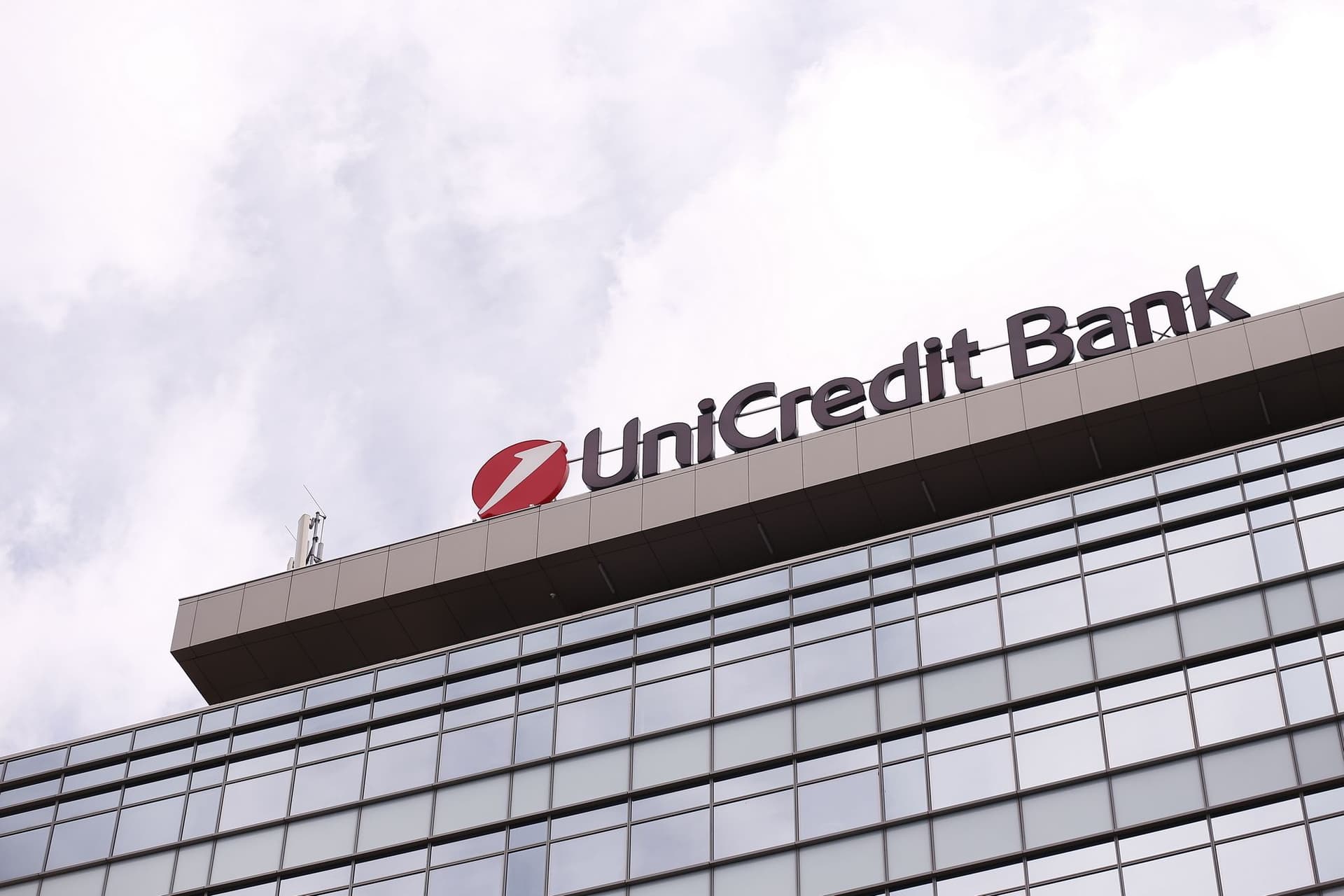 Priznanja EMEA Finance: UniCredit najbolji za finansiranje projekata u CIE